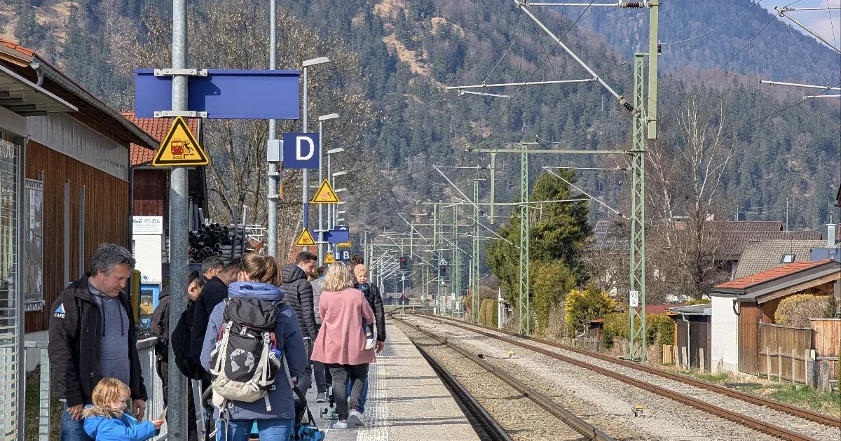 Közel 900 magyar fiatal nyerhet ingyen európai utazást az EU pályázatán