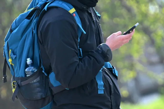 Görögország jövőre kitiltja a közösségi oldalakról a 15 év alattiakat