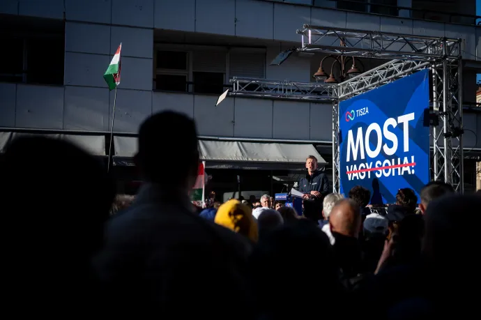 Magyar Péter beszédet mond országjárásának kaposvári állomásán 2026. április 8-án – Fotó: Ránki Dániel / Telex