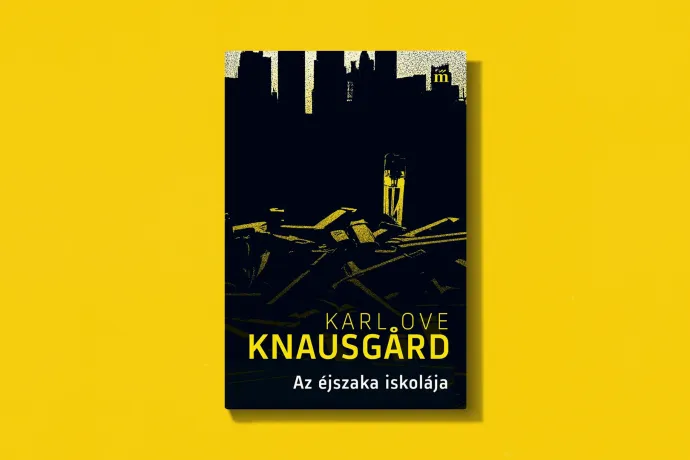 Minden lassan, szinte észrevétlenül csúszik el