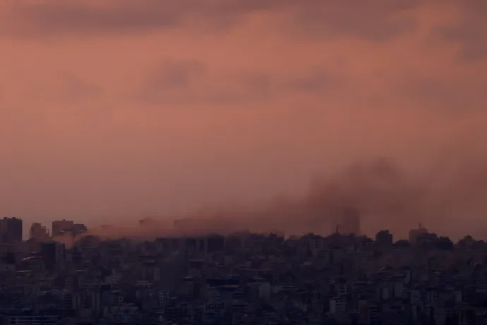 Füst emelkedik a magasba az izraeli támadás után Bejrút déli külvárosa felett Libanonban, 2026. április 8-án – Fotó: Raghed Waked / Reuters