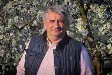 „Tudom, hogy egy demokratának mi a helyes döntése a kialakult helyzetben” – a tiszás jelölt támogatására kéri szavazóit a DK hajdú-bihari választókerületi jelöltje