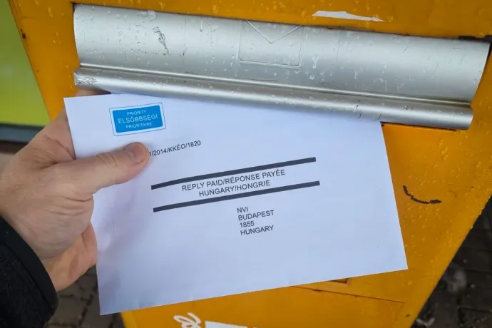 Olvasónk adja le levélszavazatát Finnországban – Fotó: Olvasói fotó / Telex