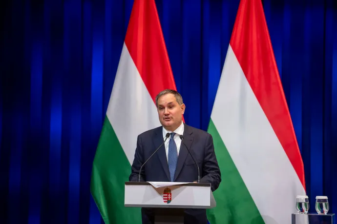 A választás előtt 2 nappal 93 milliárdot csoportosított át rezsistopra a kormány