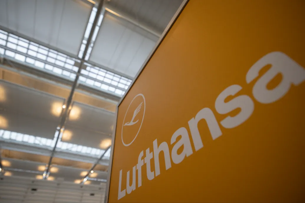 Szinte minden Budapestről induló és oda érkező pénteki járatát törölte a Lufthansa