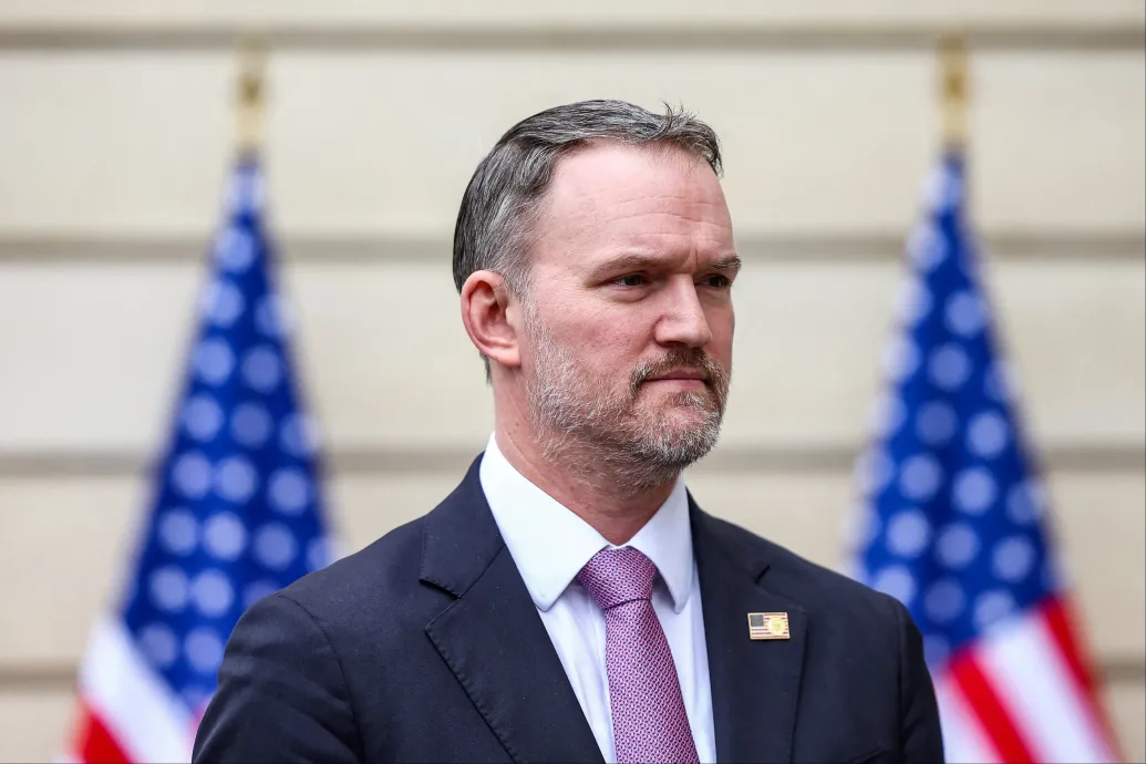 Sürgős találkozót kért a legnagyobb bankok vezetőitől az amerikai pénzügyminiszter, aggódnak a feketelistára tett cég MI-szoftvere miatt