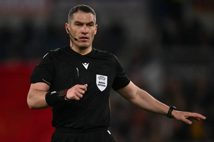 Kovács István és csapata ismét tagja a foci-vb játékvezetői keretének