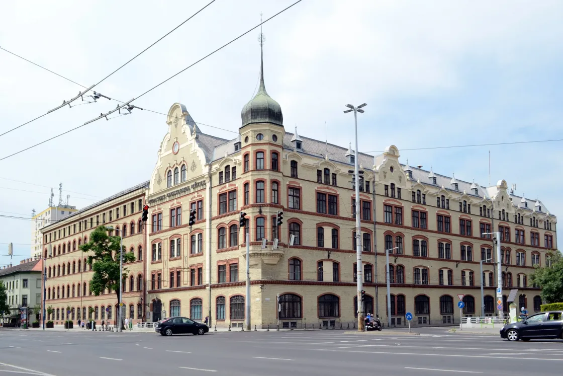 Fővárosi paloták, debreceni MÁV-székház és a Szőlő utca – lista a nagy állami ingatlankiárusításról