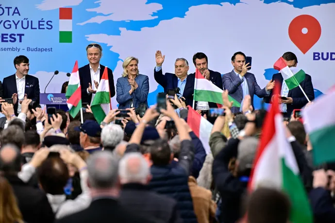 Geert Wilders, a holland Szabadságpárt (PVV) vezetője, Marine Le Pen, a francia Nemzeti Tömörülés parlamenti frakcióvezetője, Orbán Viktor, Matteo Salvini, az olasz Liga kisebbik kormánypárt elnöke, miniszterelnök-helyettes, Tom Van Grieken, a Flamand Érdek (Vlaams Belang) belga jobboldali párt elnöke és Ainars Slesers, a Lettország az első párt elnöke az I. Patrióta Nagygyűlésen a Millenárison 2026. március 23-án – Fotó: Mónus Márton / Reuters