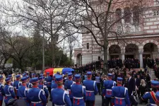 Katonai tiszteletadással eltemették Mircea Lucescu egykori labdarúgót és legendás edzőt