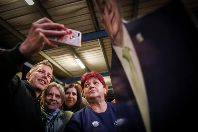 Magyar Péterék úgy vernek köröket a Fideszre a TikTokon, hogy sokkal kevesebbet posztolnak