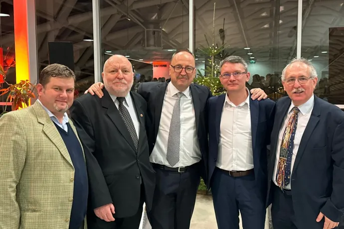 Repedezik a Fidesz kizárólagossága Erdélyben? Az EMSZ egy része már tapogatózna a Tisza felé