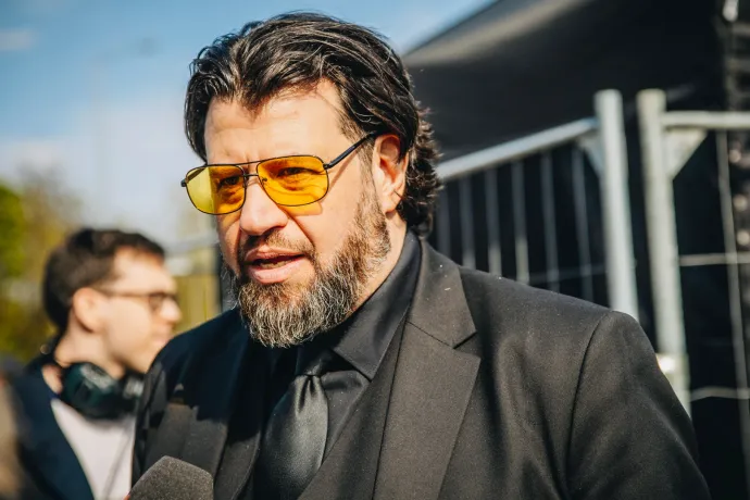 Puzsér: 1956 óta nem tették ennyien személyes ügyükké, hogy az ország sorsa Keletre vagy Nyugatra vezet majd