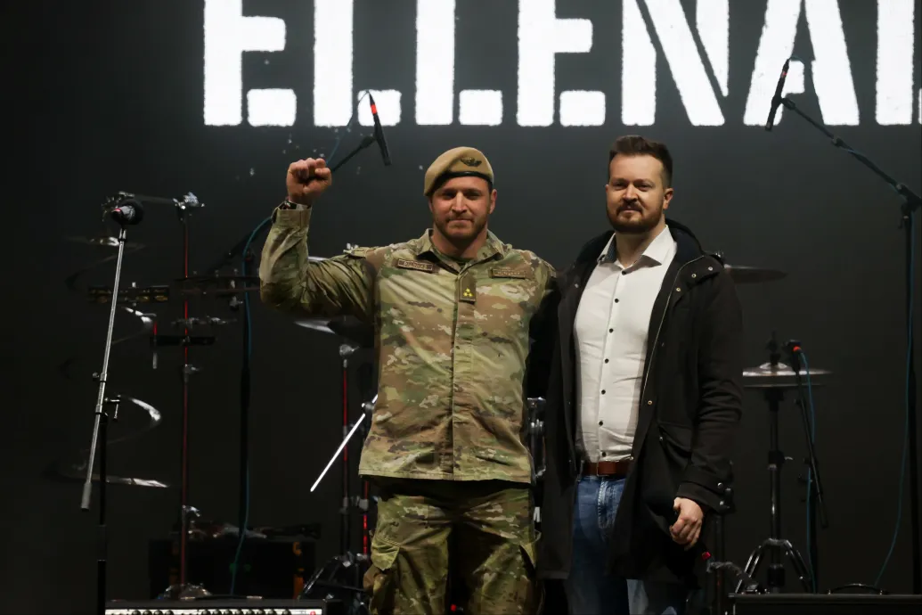 Ebben a rendszerben alkotmányos alapjogaink se tudnak érvényesülni, ennek véget kell vetni