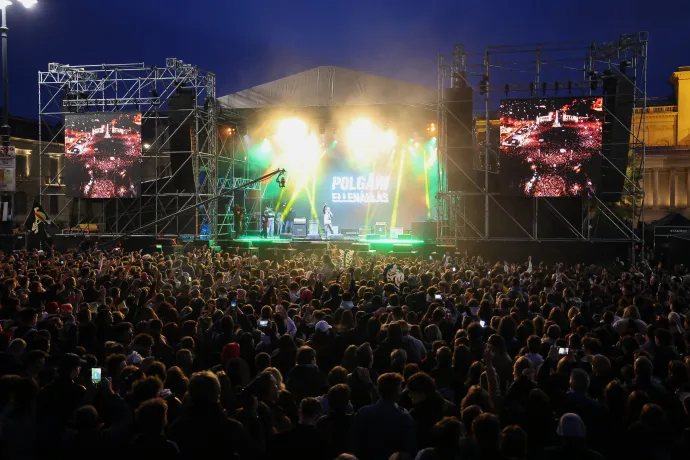 Fotó: Melegh Noémi Napsugár; Bődey János / Telex