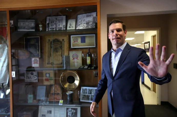 Gyanús itallal elkábított nők vádolták meg nemi erőszakkal a demokraták kaliforniai kormányzójelöltjét