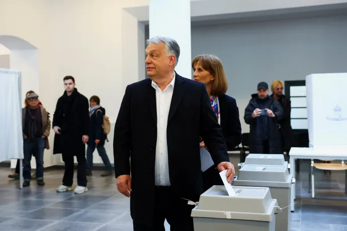 Első fotó: Orbán Viktor és Lévai Anikó az urnáknál. Második fotó: Orbán Viktor a szavazás utási sajtótájékoztatón – Fotó: Szabó Bernadett / Reuters