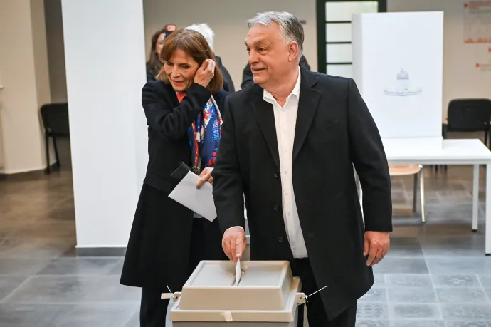 Orbán Viktor és Lévai Anikó leadják szavazatukat – Fotó: Alföldi Dániel István / Telex
