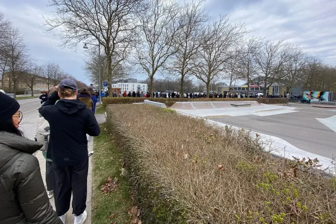 Koppenhágában ennyien álltak sorban dél körül – Fotó: Olvasói fotó / Telex