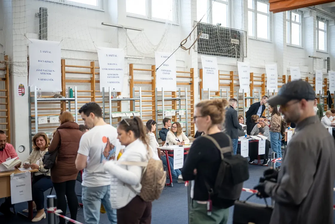 66,01 százalék a részvételi arány délután 3-ig, ez is rekord, a városokban kiugró a részvétel