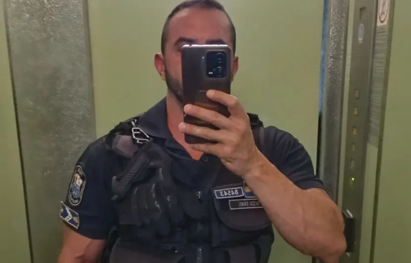 Újabb rendőr fordult nyilvánosan szembe a kormánnyal