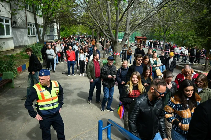 21 Kutatóközpont: a Tisza 55, míg a Fidesz 38 százalékra számíthat