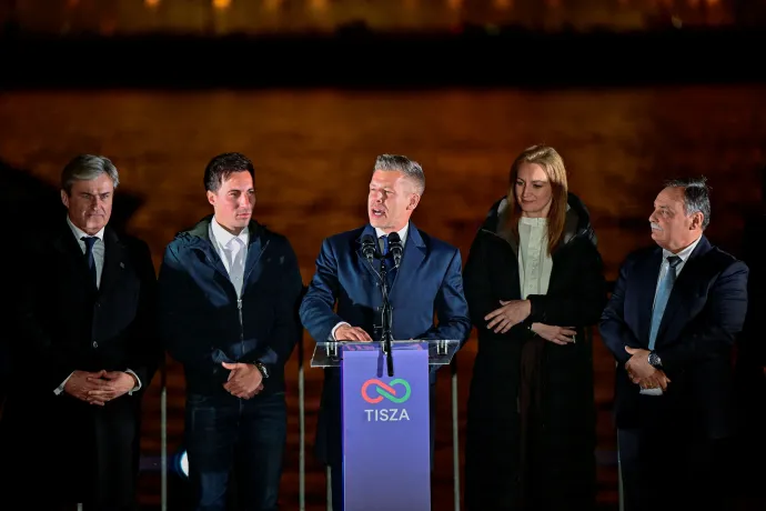 Fotók: Mónus Márton / Reuters és Leonhard Foeger / Reuters