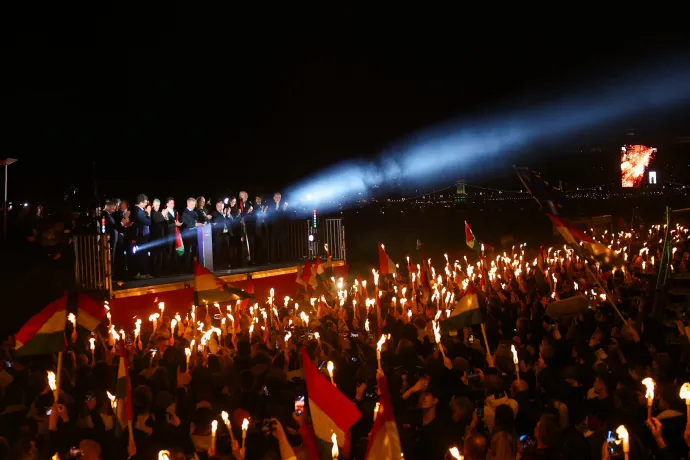 Fotók: Mónus Márton / Reuters és Leonhard Foeger / Reuters