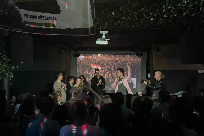 Nulla pénzből is folytatja a Magyar Kétfarkú Kutya Párt