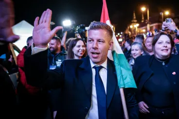 „A győzelmünk nem a Holdról, hanem minden magyar ablakból látszik”