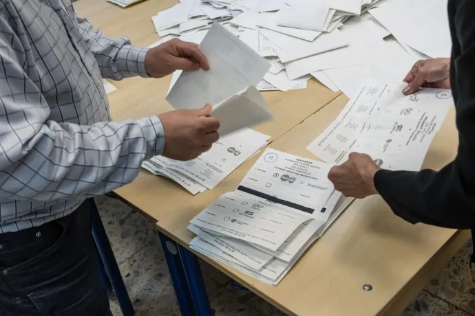 Négy választókerületben most még vezet a Fidesz, de ez megváltozhat