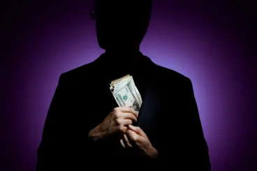 Mit mond el egy társadalomról, ha erősödik a készpénzhasználat?