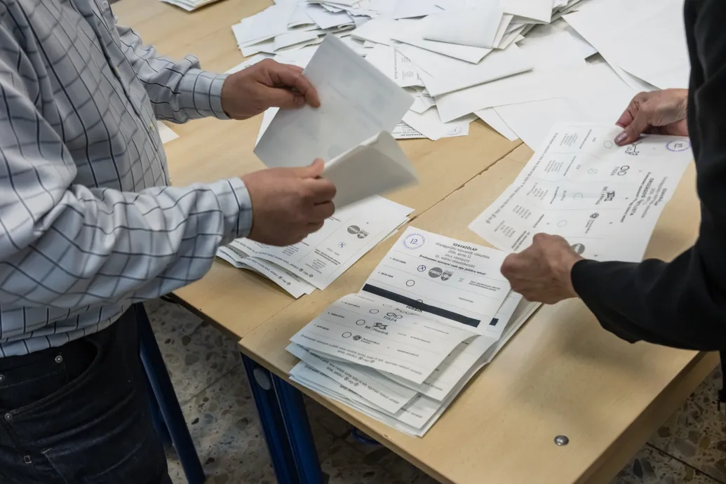 Szabad választás, egyenlőtlen feltételek, elfogult közmédia – így látták az EBESZ megfigyelői a választást