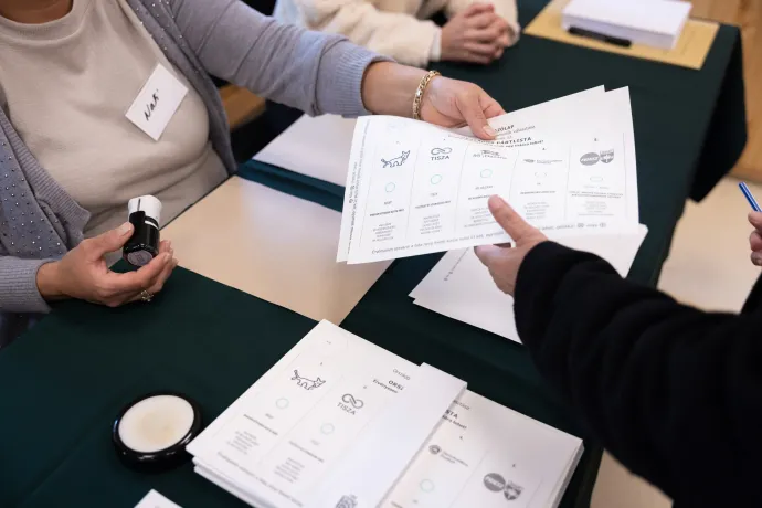 Szabad választás, egyenlőtlen feltételek, elfogult közmédia – így látták az EBESZ megfigyelői a választást