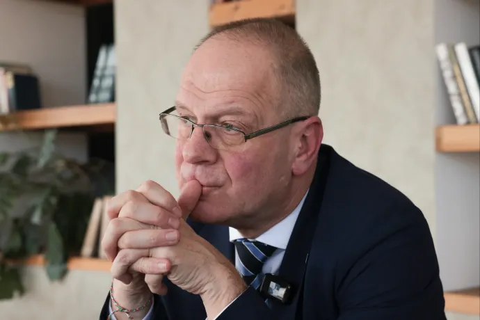 Miniszterek, szóvivők, államtitkárok – ismert fideszesek, akik elbúcsúznak az Országgyűléstől