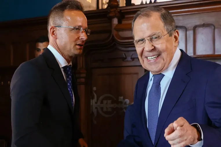 A lehallgatott és kiszivárogtatott Lavrov-beszélgetések: Szijjártó és Orbán sem fogta fel, hogy Európa nem játék