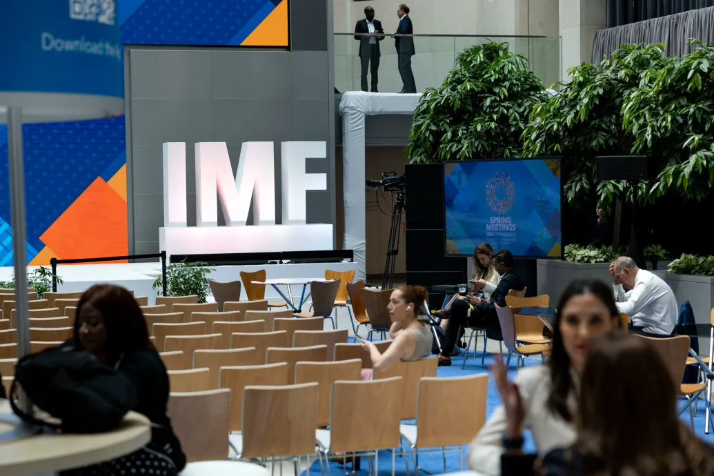 Az IMF jelentősen rontotta a magyar gazdaság idei kilátásaira vonatkozó előrejelzését