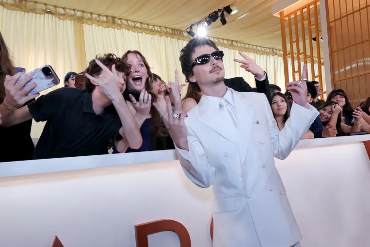 „Köszi, Timmy!” – megköszönte a londoni operaház vezetője a megnőtt jegyeladást Timothée Chalamet-nek