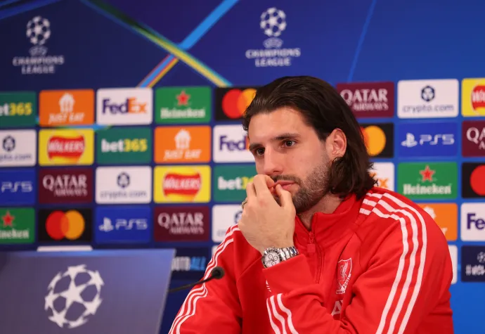Szoboszlai Dominik a Liverpool-PSG BL-negyeddöntő visszavágója előtti sajtótájékoztatón hétfőn – Fotó: Ed Sykes / Reuters