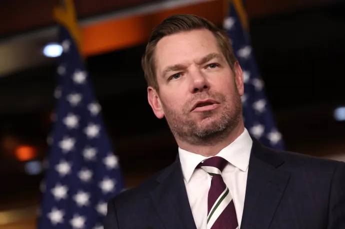 Lemondott a demokraták kaliforniai kormányzójelöltje, akit azzal vádoltak meg, hogy elkábított nőket, majd zaklatta őket