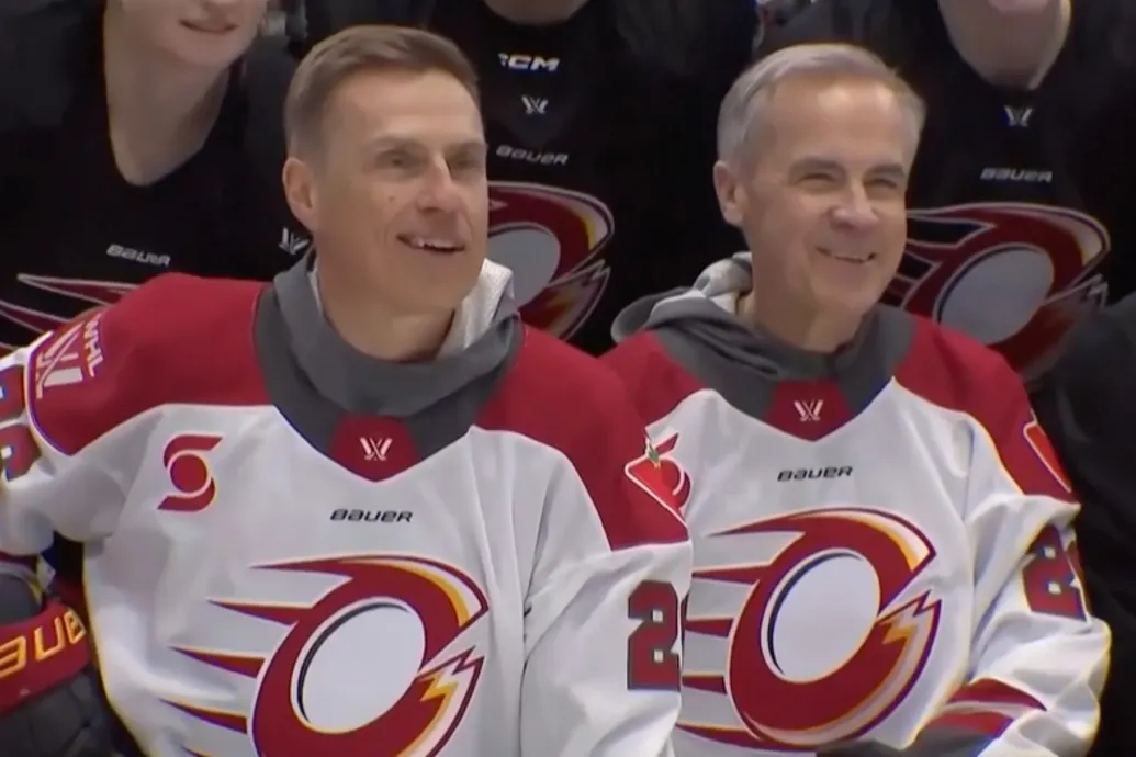 Együtt jéghokizott a kanadai miniszterelnök a finn elnökkel