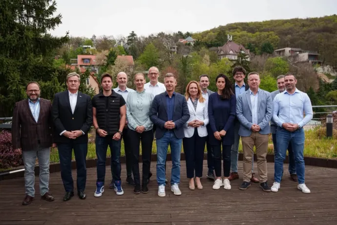 This is the Tisza Party's broader leadership