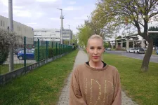 A Duna TV-n állandó vendég Pásztor Anna szerint Tóth Gabi pár hónapja felhívta, hogy be kéne mennie a frakcióba beszélgetni Kocsis Mátéval