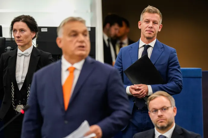 Magyar Péter hallgatja Orbán Viktort az Európai Parlament brüsszeli ülésén, 2024. október 9-én – Fotó: Philippe Buissin / EP