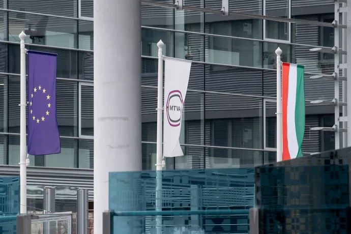 A közmédia több tucat dolgozója levélben követeli, hogy állítsák vissza az MTI pártatlan hírszolgáltatását