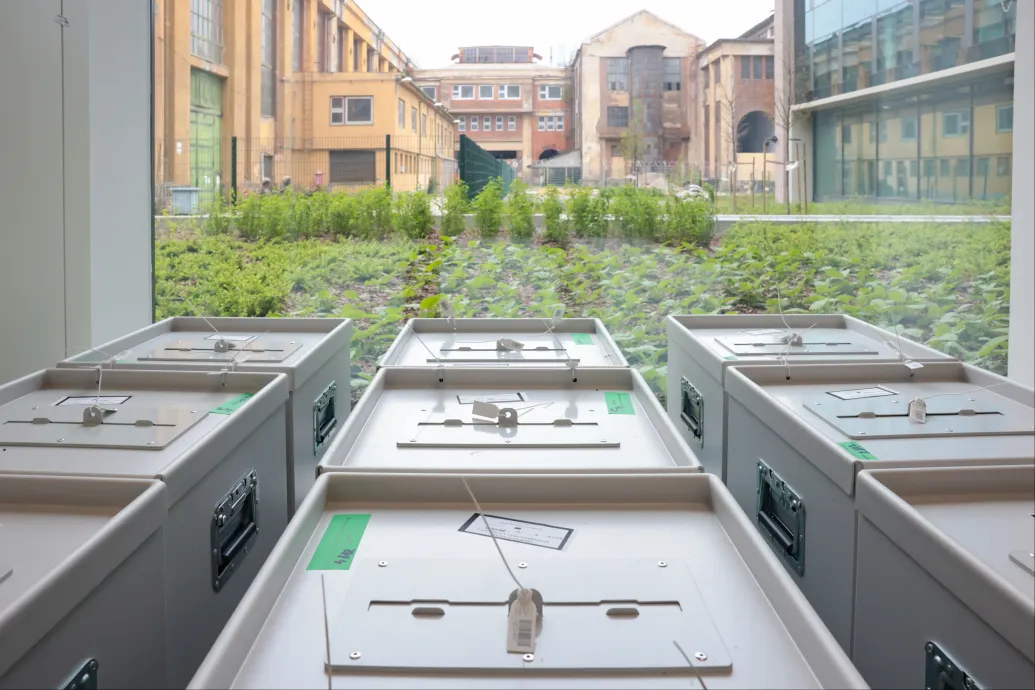 Orbán Viktor este élő interjút ad, Magyar Péter nem költözik be a Karmelitába