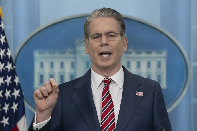 Hétvégén lejár a határidő, az USA nem hosszabbítja meg az iráni és az orosz olaj szankciómentességét