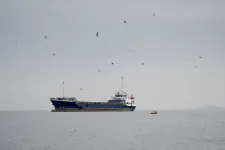 Az amerikai blokád ellenére próbálnak átjutni a Hormuzi-szoroson a szankcionált tankerek