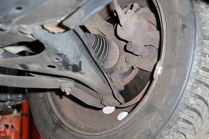 A futómű strapabíró és megbocsátó – Fotó: Sven Krieger / AutóMAGAZIN