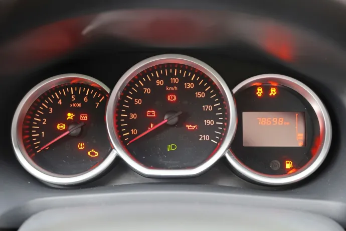 Érdemes rendszeresen figyelni a hűtőfolyadék szintjét és a rendszer tömítettségét, mert az autó nem figyelmeztet, ha kevés a folyadék – Fotó: Sven Krieger / AutóMAGAZIN